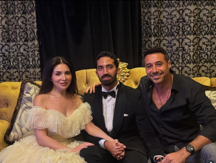 <strong>أحمد السعدني يُهني مي عز الدين بعقد قرانها على مدرب اللياقة أحمد تيمور</strong>