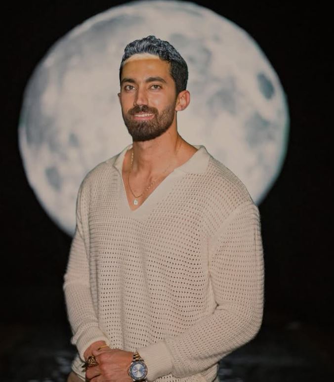 صور أحمد تيمور زوج مي عز الدين