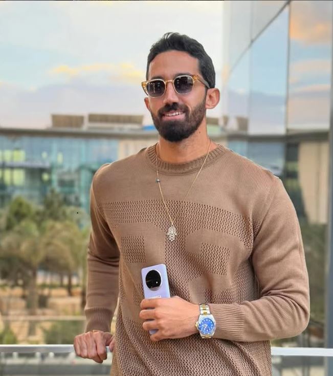 صور أحمد تيمور زوج مي عز الدين