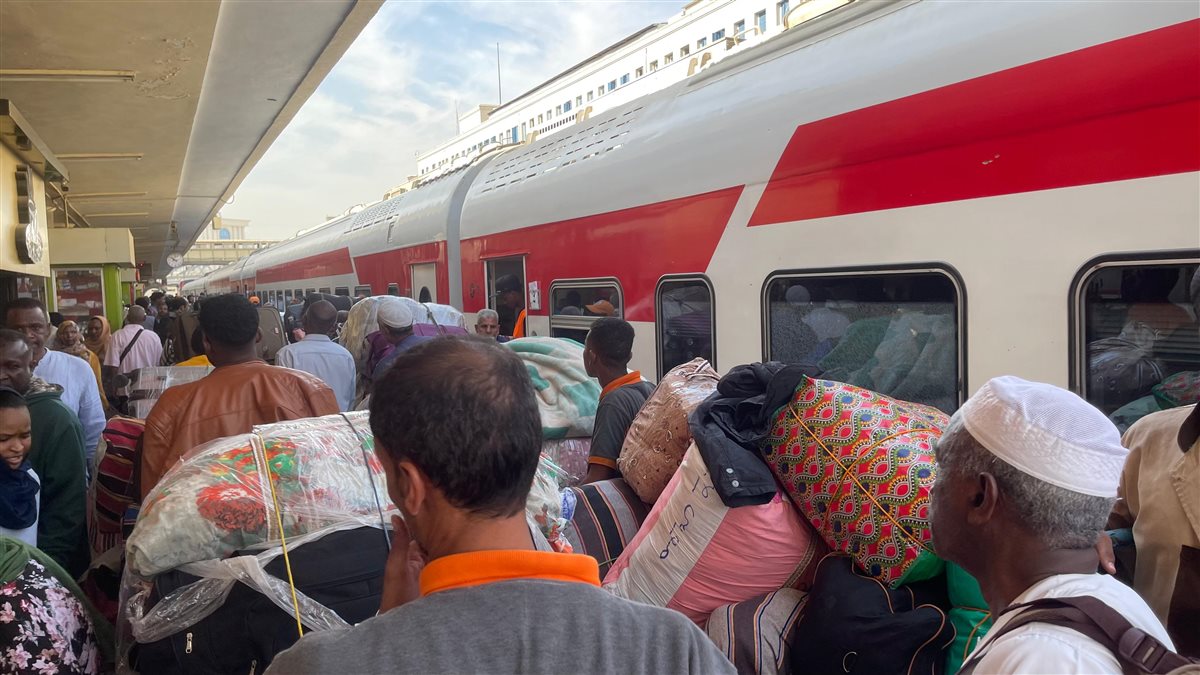 رحلات العودة الطوعية للأشقاء السودانيين عبر السكة الحديد