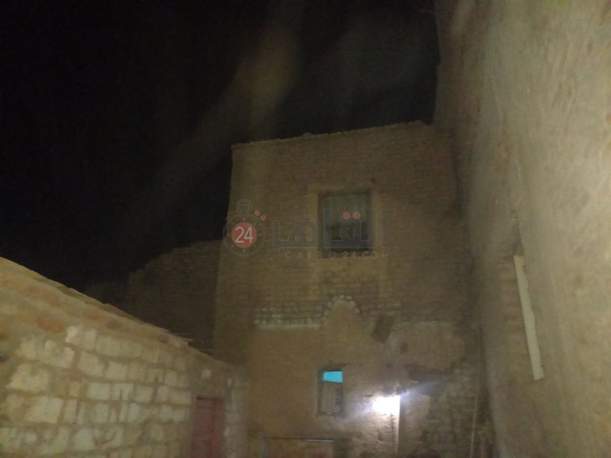 انهيار منزل في قنا 