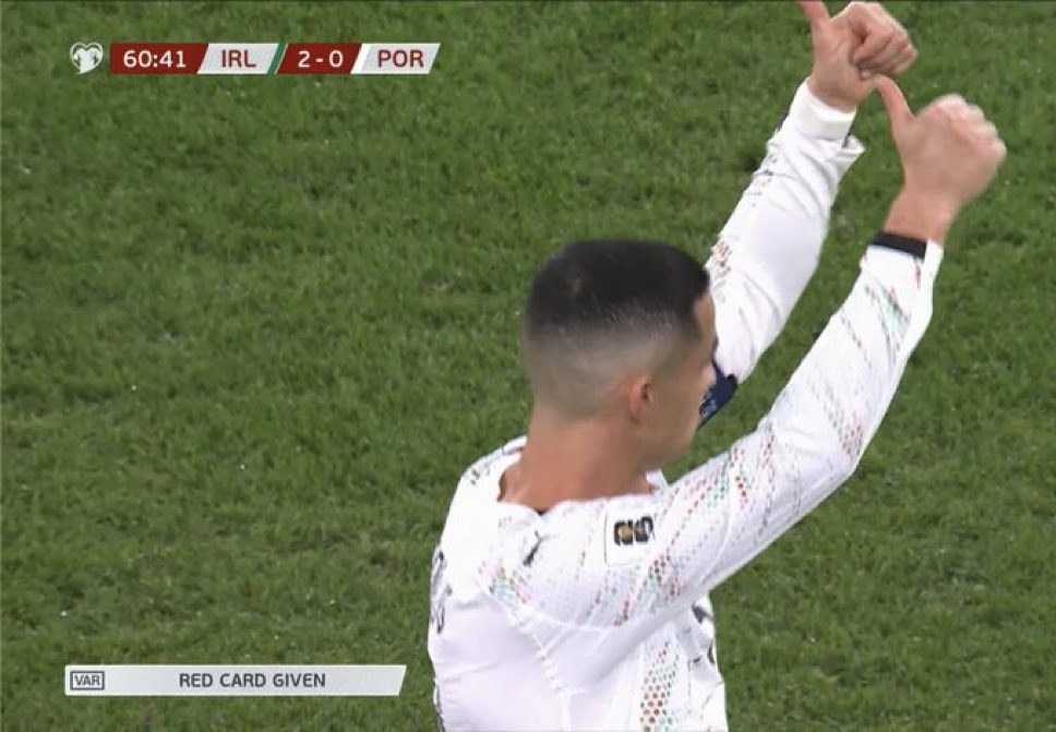 طرد رونالدو من مباراة البرتغال وأيرلندا 