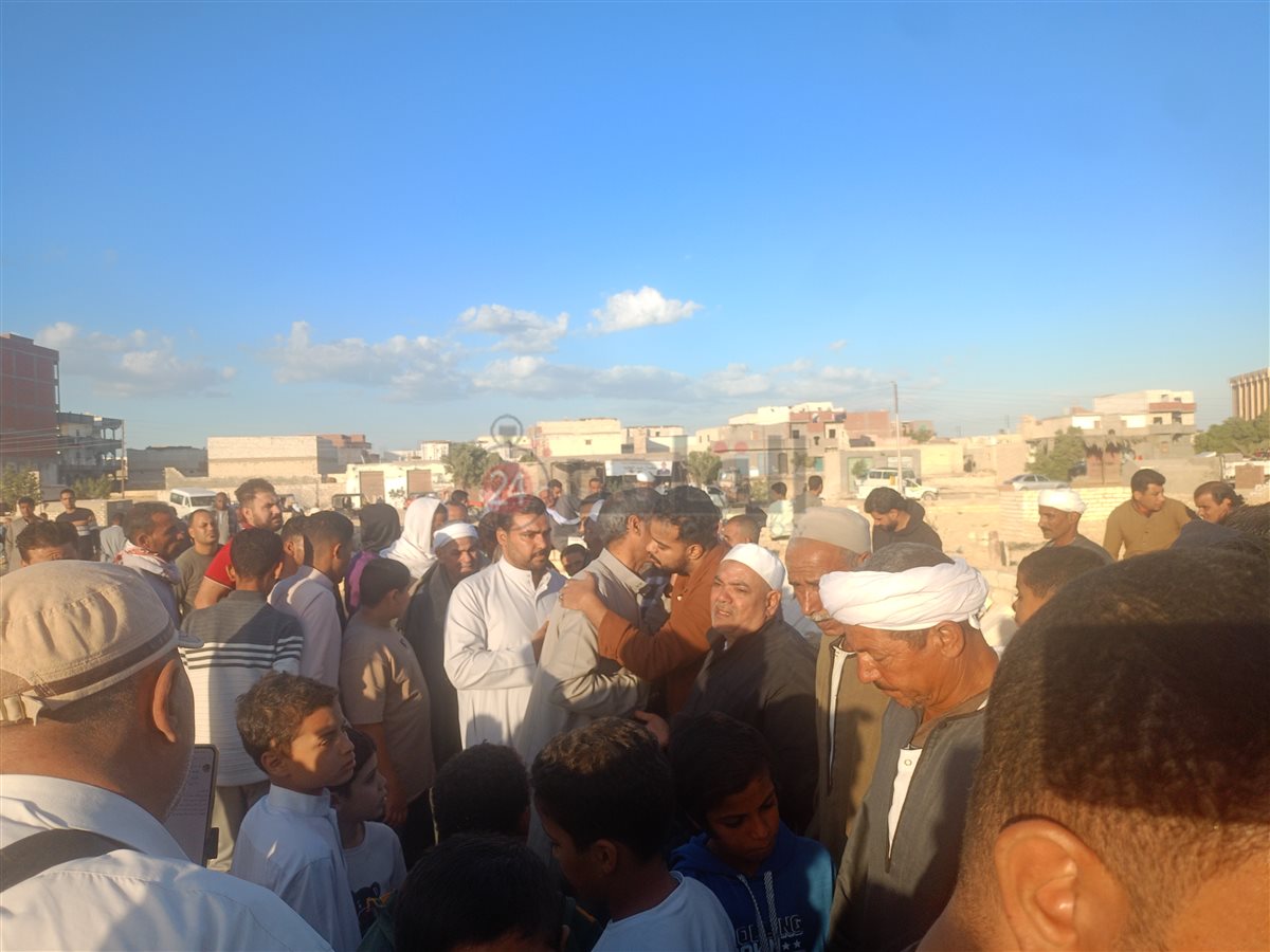 قرية الفرق بالفيوم تودع الشيخ نادي زيدان مؤذن مسجد السيدة زينب