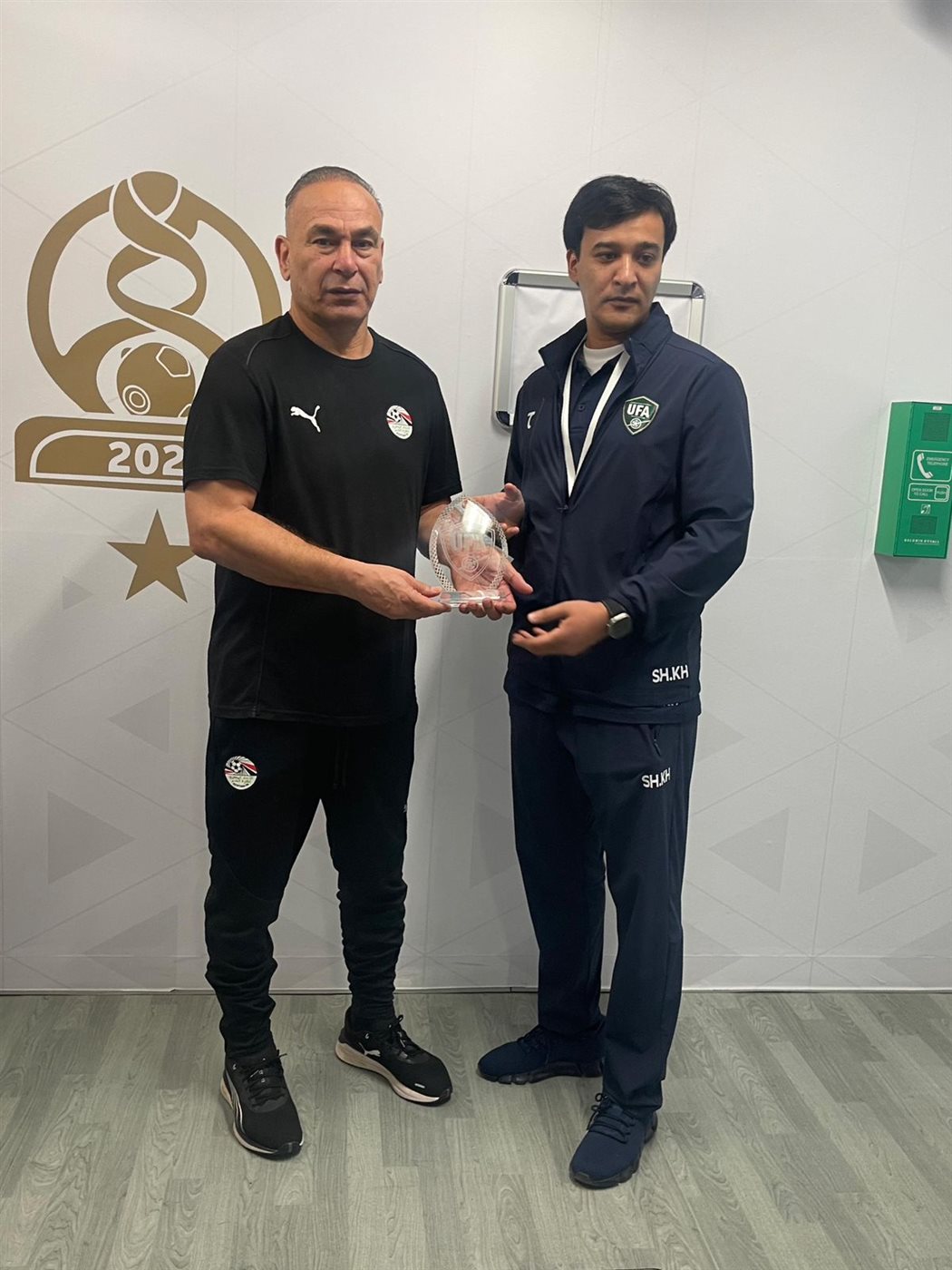 تباديل الدروع بين منتخبي مصر وأوزبكستان