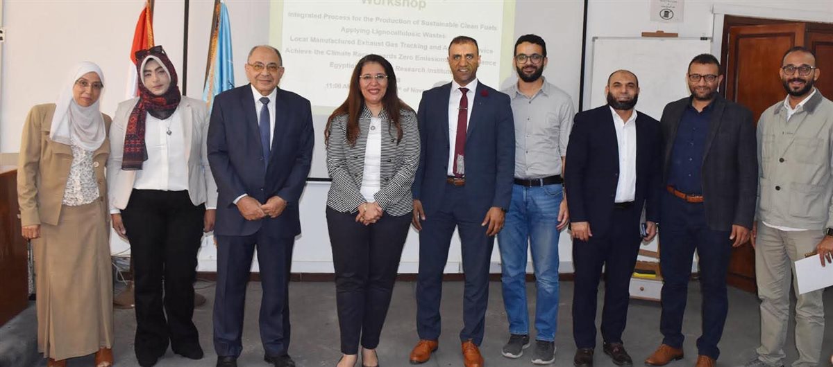 جانب من الورشة 