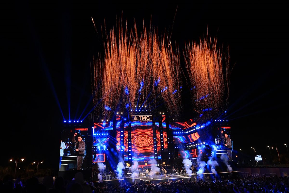 <strong>نجوم التسعينيات يتألقون في حفل افتتاح مهرجان شتاء مدينتي</strong>