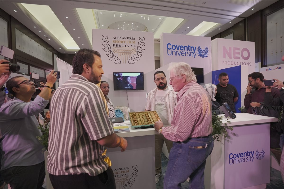 افتتاح جناح مهرجان الإسكندرية للفيلم القصير في القاهرة السينمائي