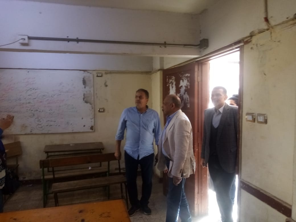 جولة تفقدية بحي الزيتون لمراجعة جاهزية مقار لجان انتخابات مجلس النواب