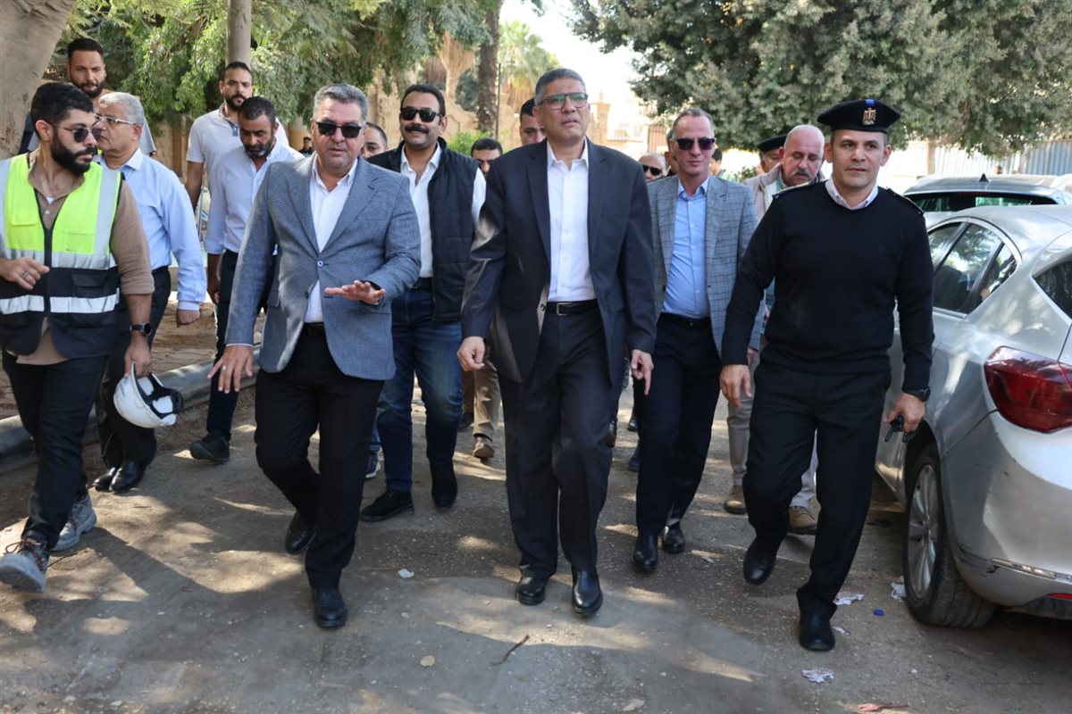 محافظ الجيزة يتفقد المسارات البديلة لمواقع أعمال مترو الهرم