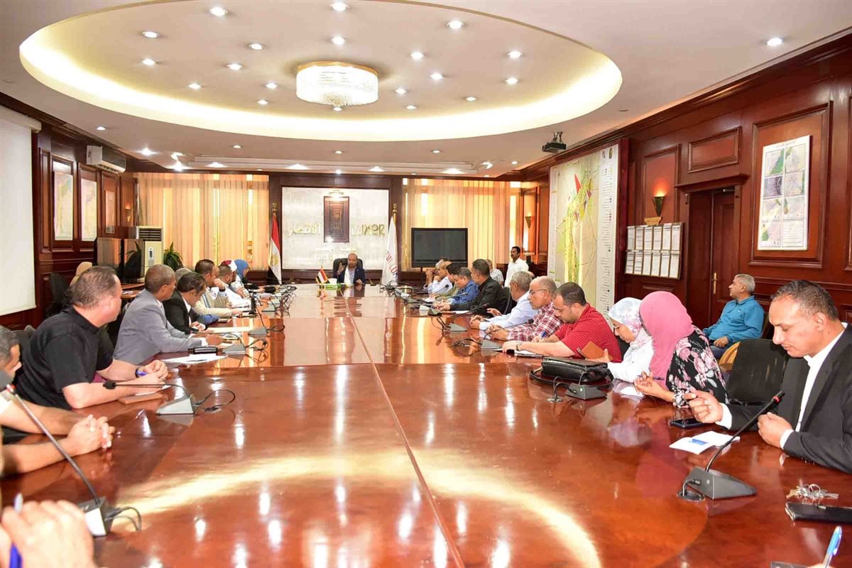 اجتماع لاستعدادات احتفال الأقصر بعيدها القومي 