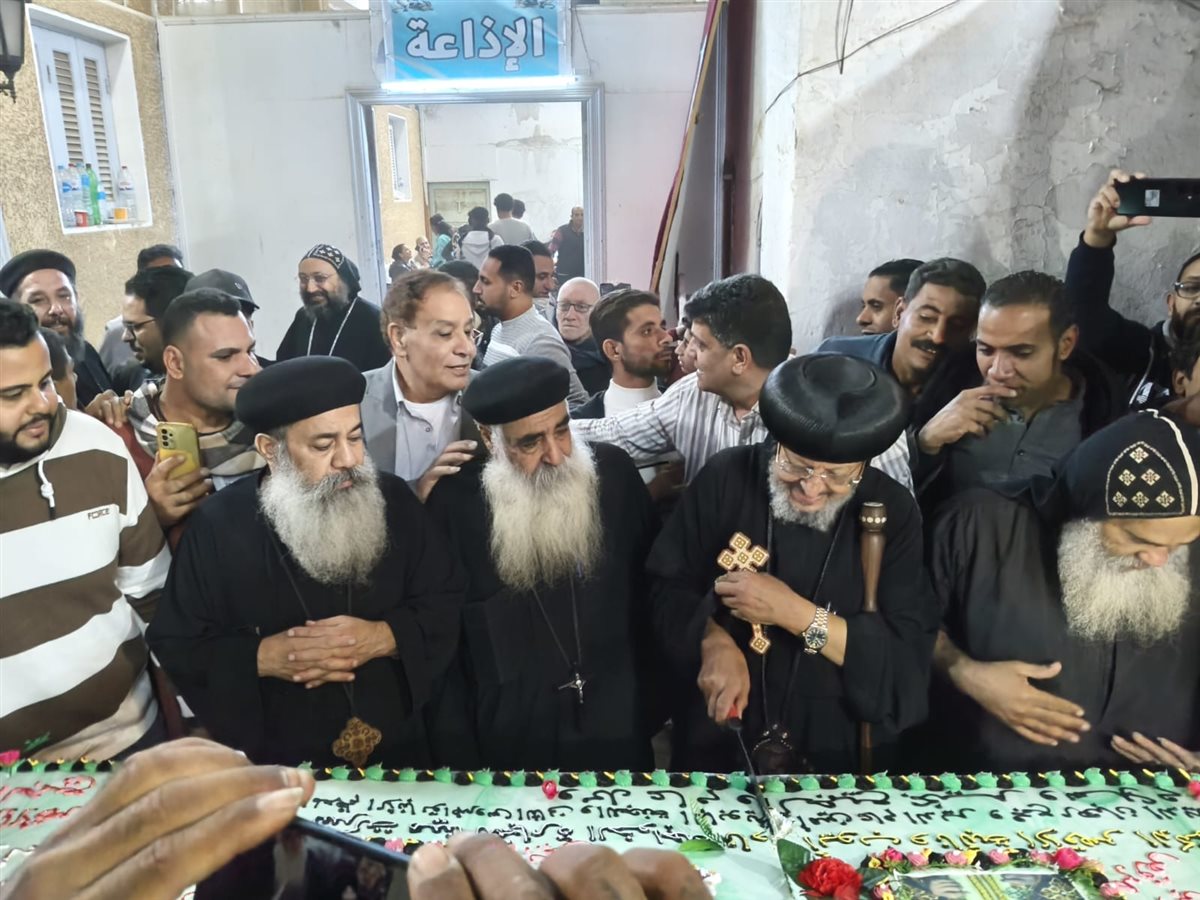 تورتة عملاقة في الليلة الختامية لمارجرجس