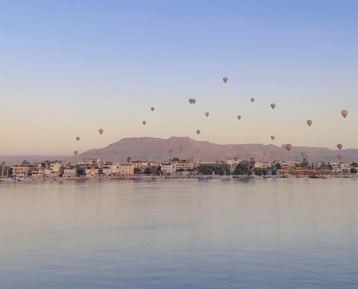 البالون الطائر