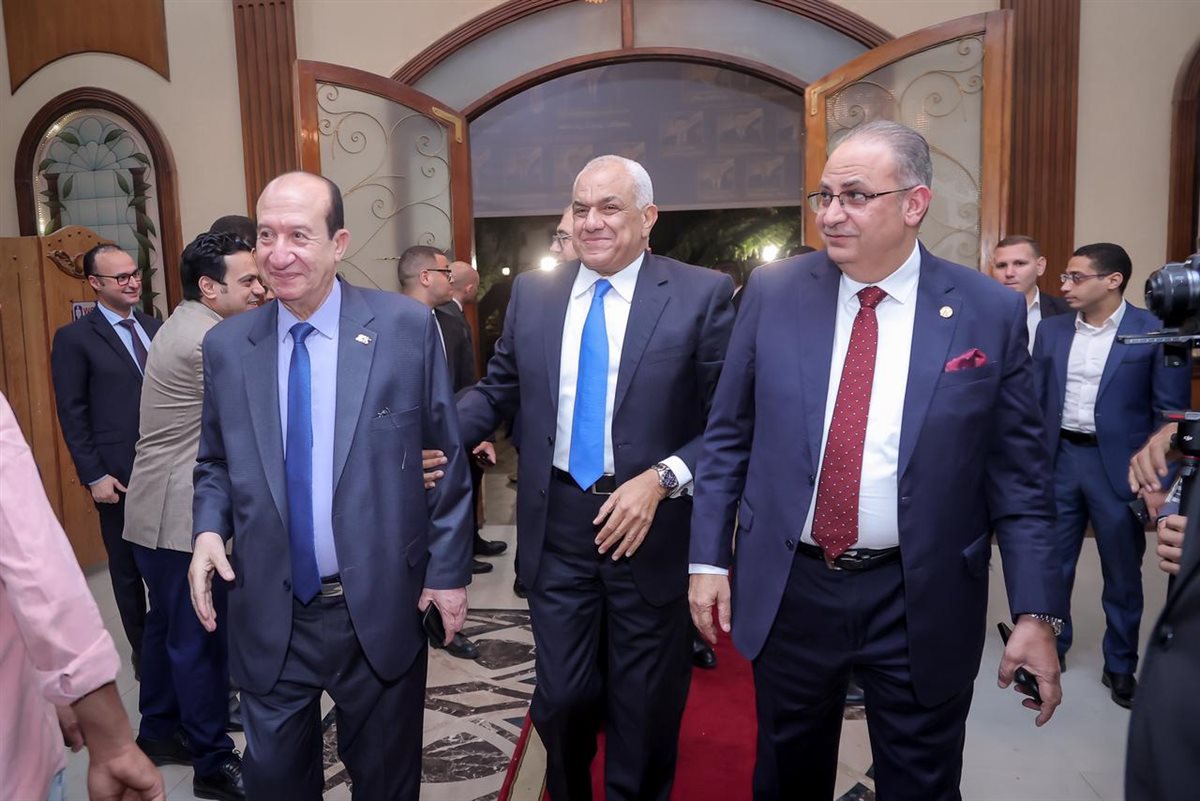 قائمة العادلي أثناء زيارة نادي قضاة سوهاج  وقنا استعدادا للانتخابات