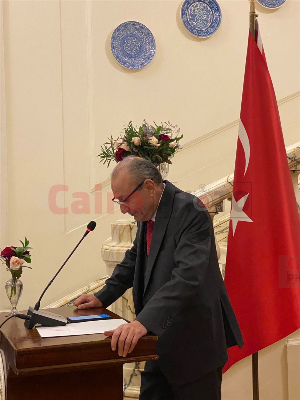 بحضور حسين فهمي ويسرا.. نجوم الفن في حفل عشاء السفير التركي على هامش التعاون مع مهرجان القاهرة السينمائي