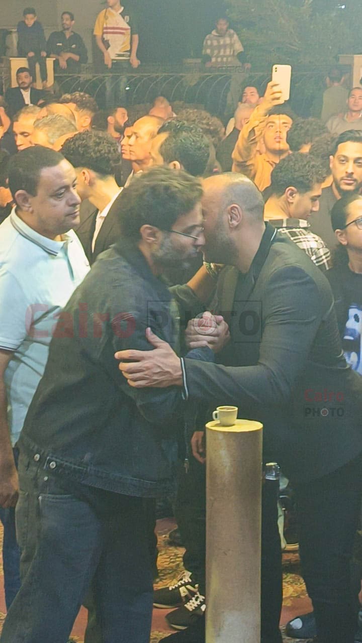 أحمد فهمي ومصطفى كامل يقدمان واجب العزاء في الكابتن محمد صبري بالحامدية الشاذلية