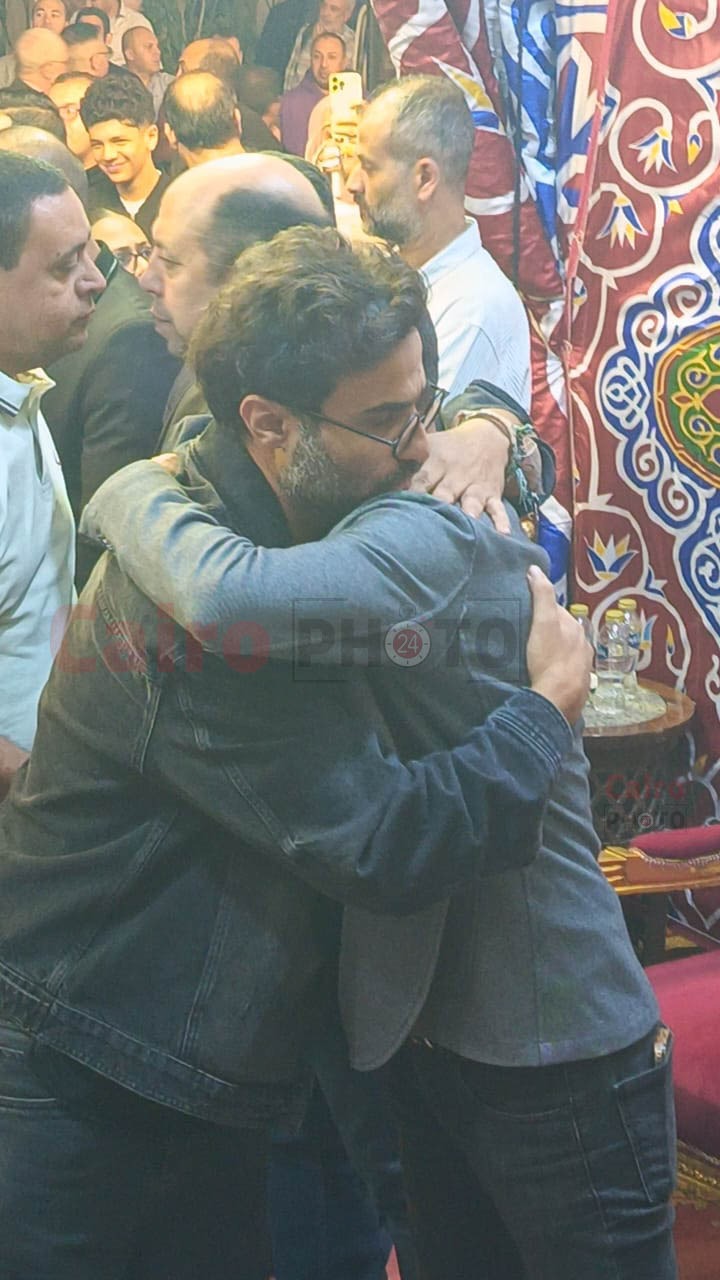 أحمد فهمي ومصطفى كامل يقدمان واجب العزاء في الكابتن محمد صبري بالحامدية الشاذلية