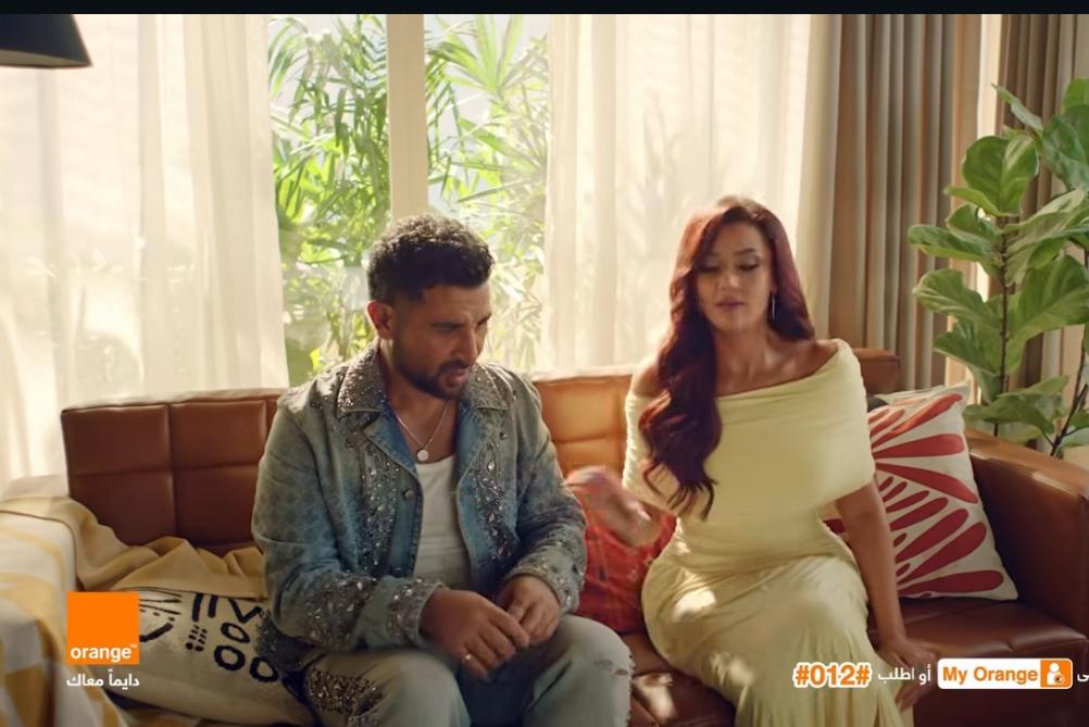 كعادتها ضد الرجل متعدد الزيجات.. رضوى الشربيني مفاجأة إعلان أحمد سعد الجديد لـ أورانج