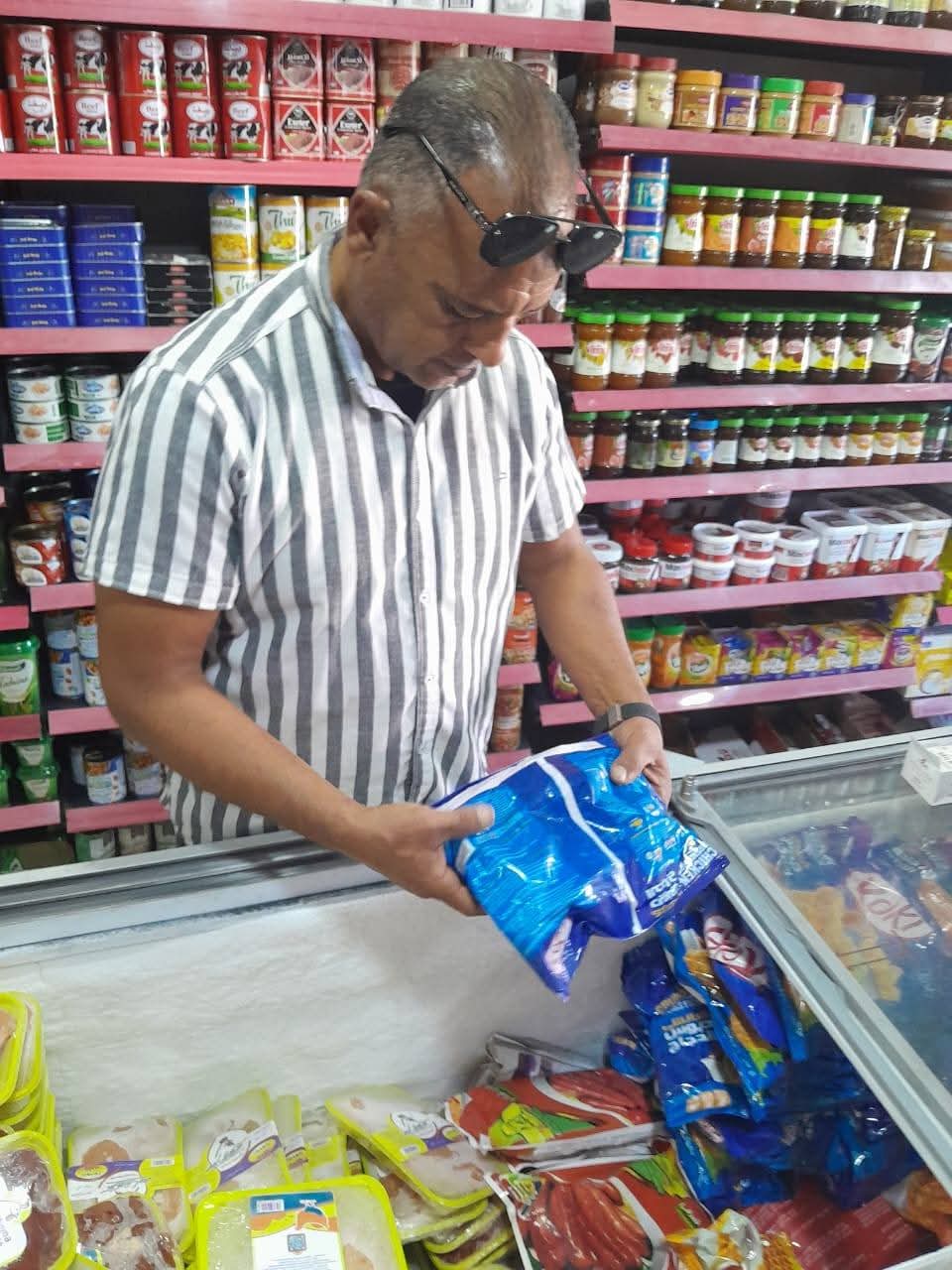 جانب من الحملة علي الأسواق 