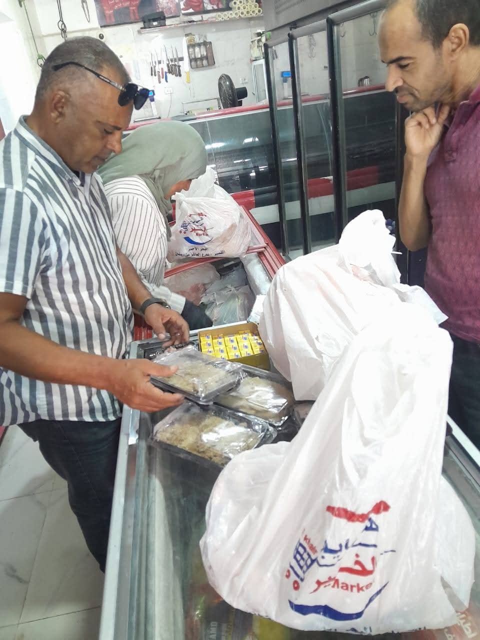 جانب من الحملة علي الأسواق 