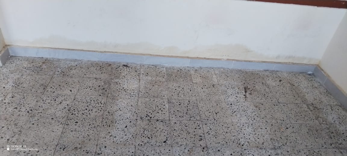  أولياء الأمور يحتجون أمام مدرسة الأبطال المتميزة بالشروق بسبب مشاكل المباني الجديدة