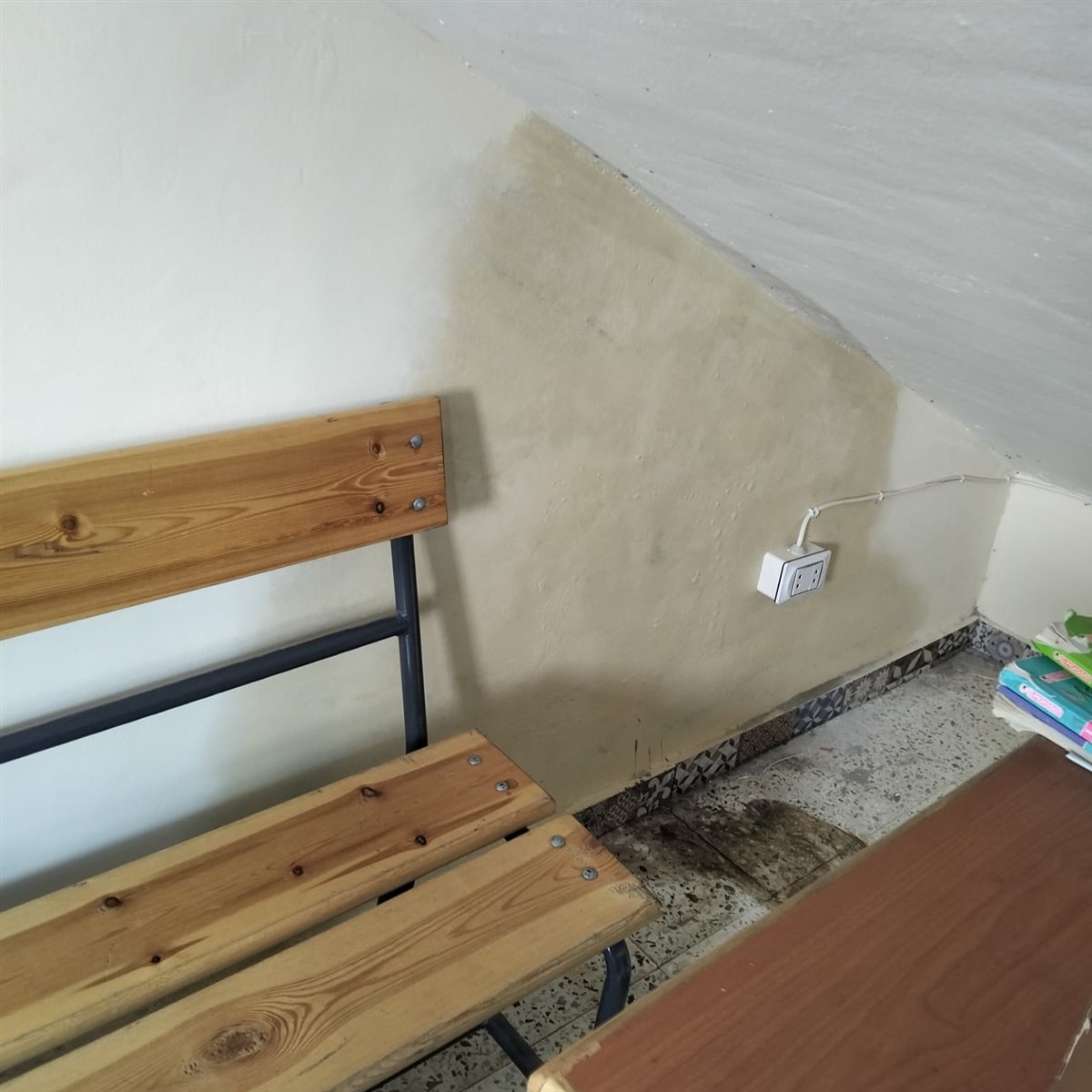  أولياء الأمور يحتجون أمام مدرسة الأبطال المتميزة بالشروق بسبب مشاكل المباني الجديدة