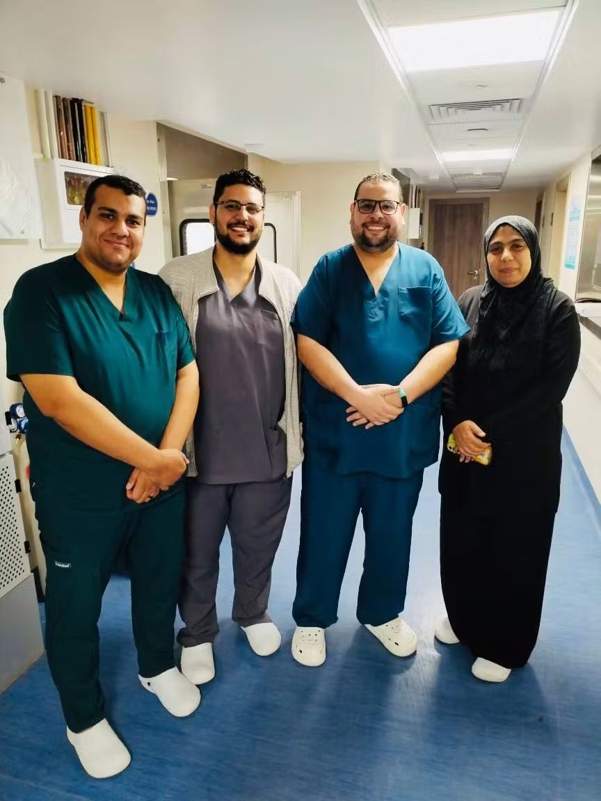 الفريق الطبي بهيئة الرعاية الصحية 