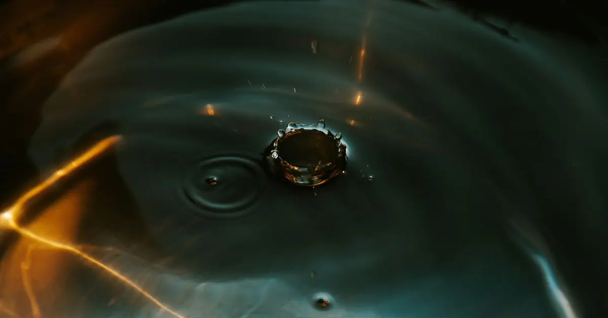  نائب أمريكي يزعم اكتشاف قواعد فضائية تحت المحيط وشهادات بحرية تثير الجدل