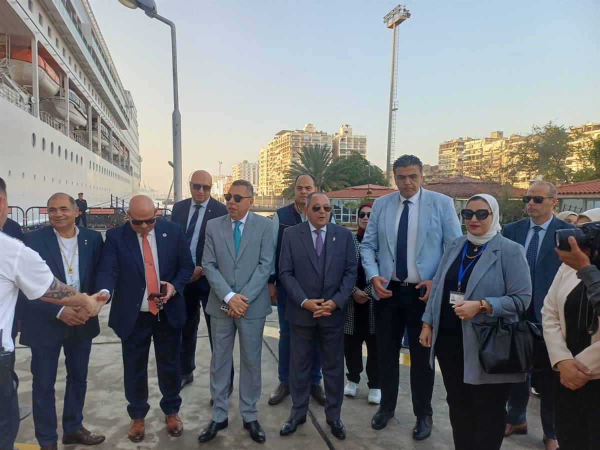 ميناء بورسعيد يستقبل سفينة سياحية عملاقة 