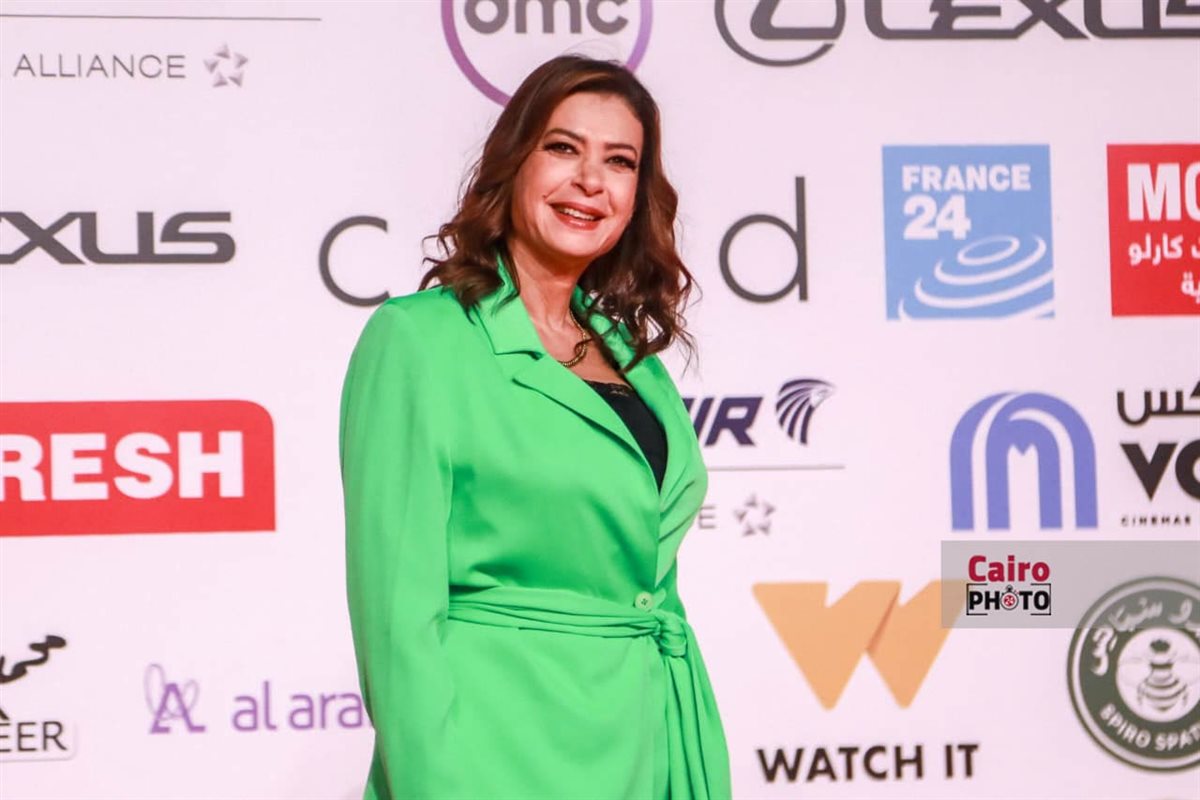  نجمات الفن يتألقن على ريد كاربت فيلم بنات الباشا بمهرجان القاهرة السينمائي