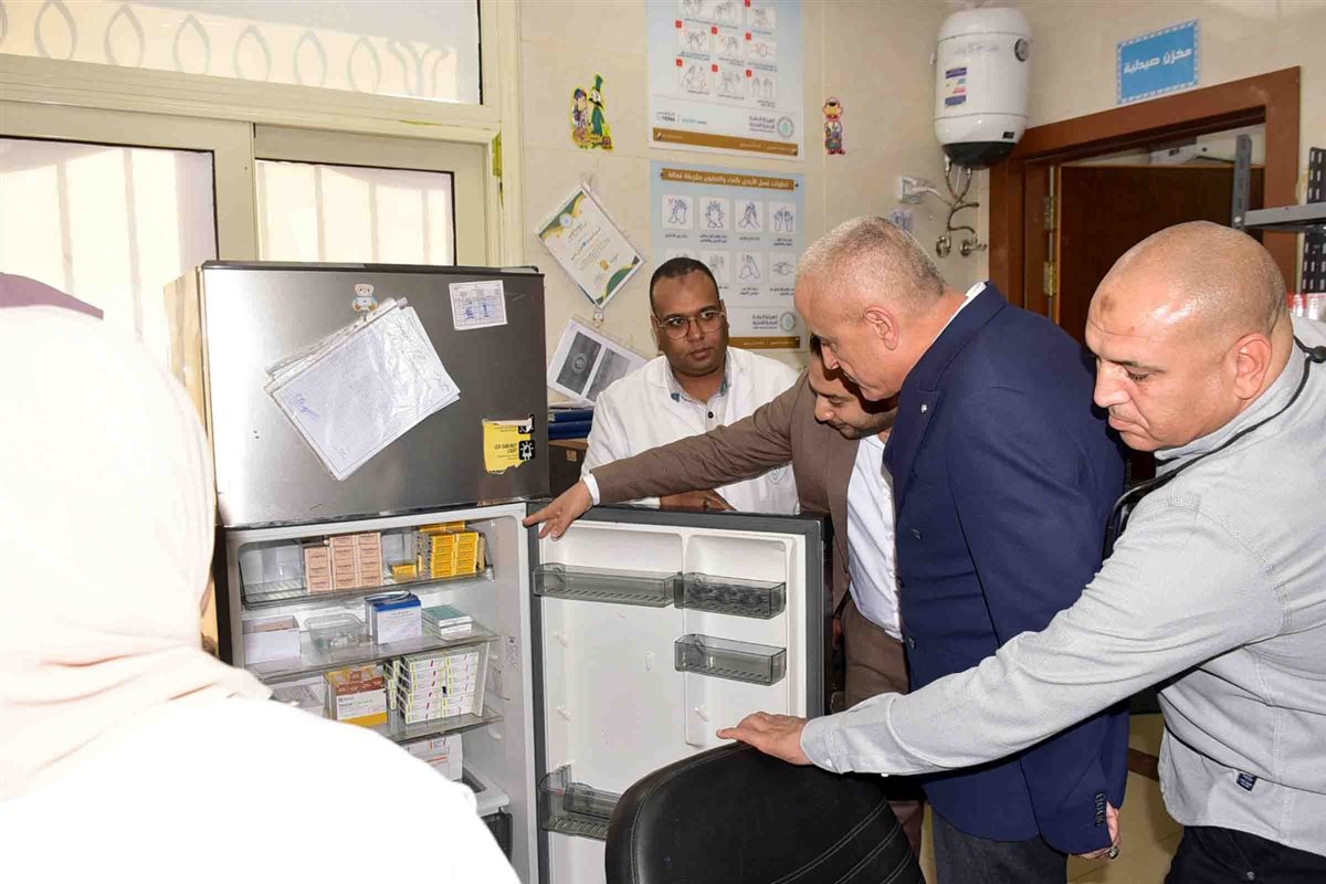 محافظ الأقصر يتابع توفر الأمصال بالوحدة الصحية 
