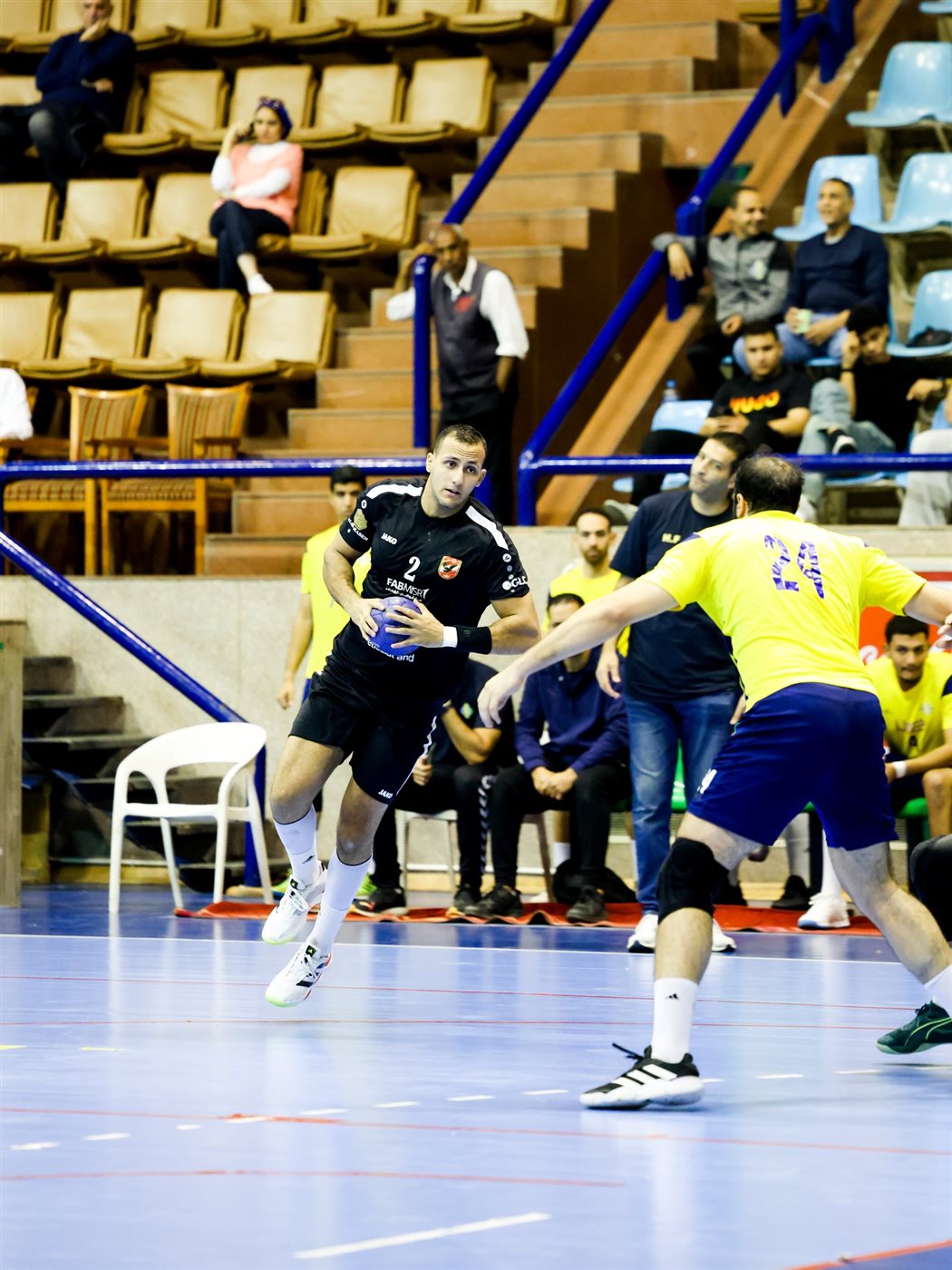 يد الأهلي يفوز على الجزيرة بدوري المحترفين 