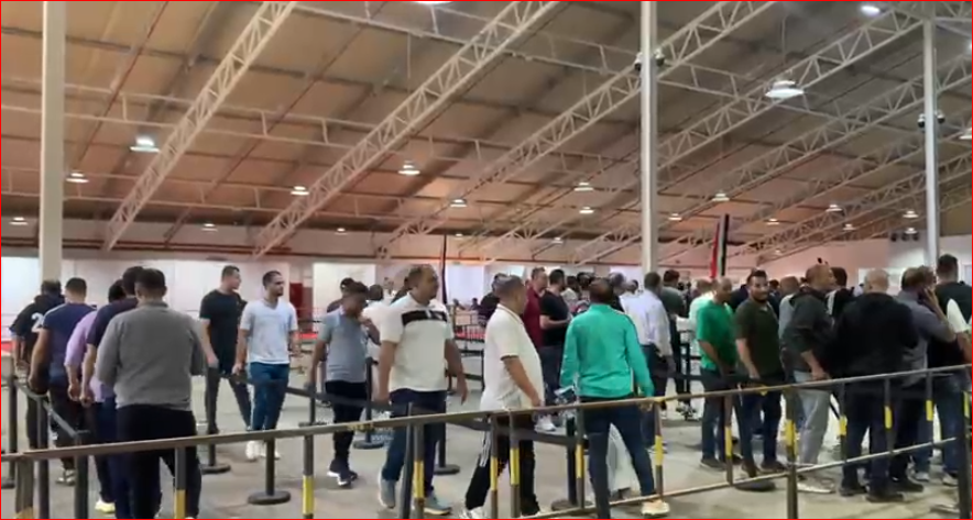 المصريون بجدة يتوافدون للإدلاء بأصواتهم في انتخابات مجلس النواب بالمرحلة الثانية