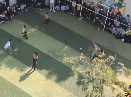  تعليق من مصور فيديو لطفل موهوب في الكرة بالصف الثالث الإبتدائي