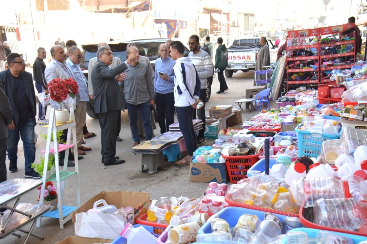 جانب من جولة المحافظ