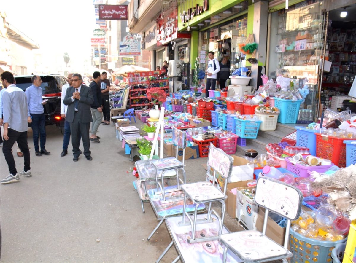 جانب من جولة المحافظ