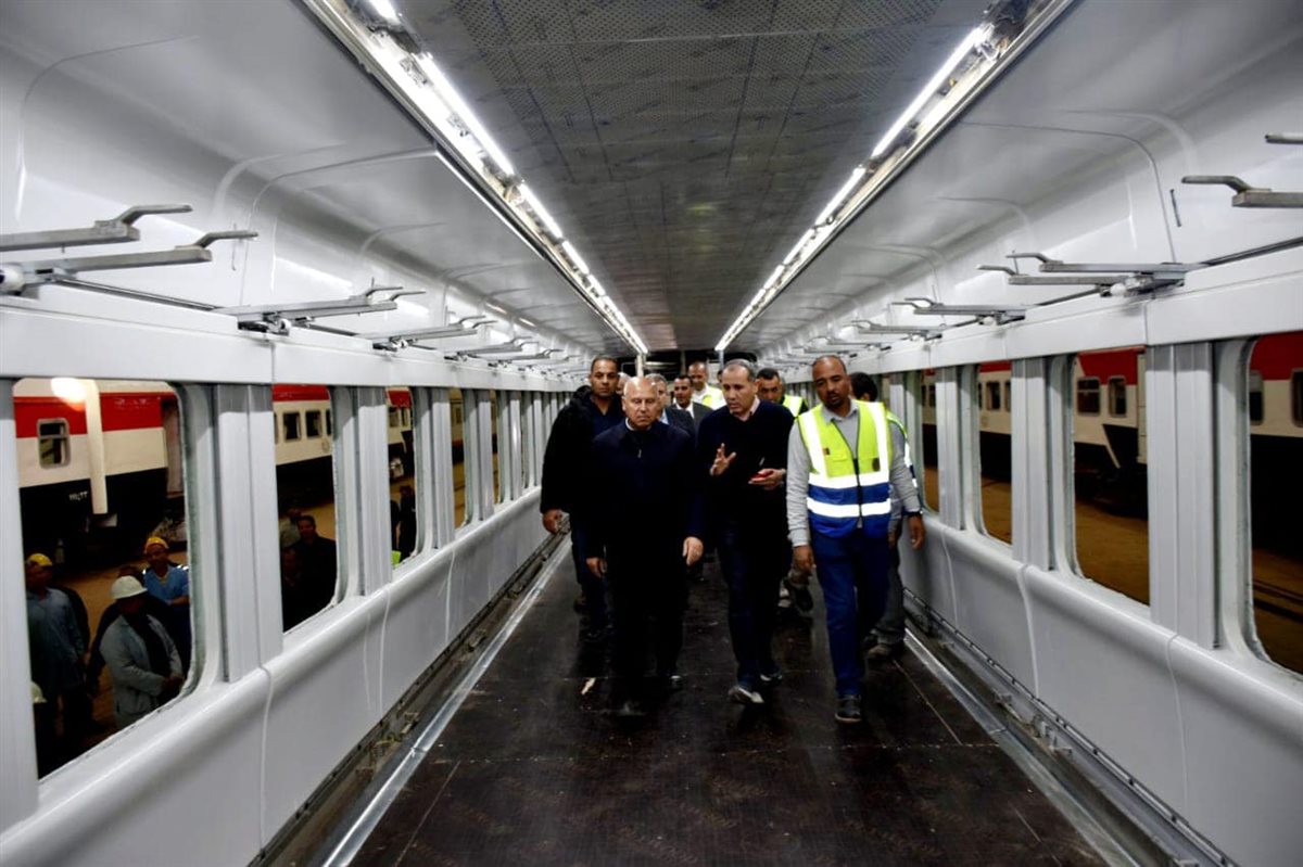 كامل الوزير يتفقد مجمع مصانع كوم أبو راضي - أرشيفية