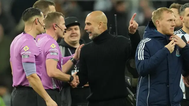 جوارديولا يعترض على قرارات الحكم