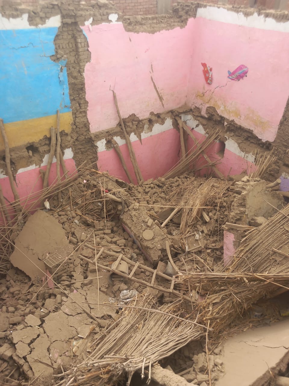 المنزل المنهار