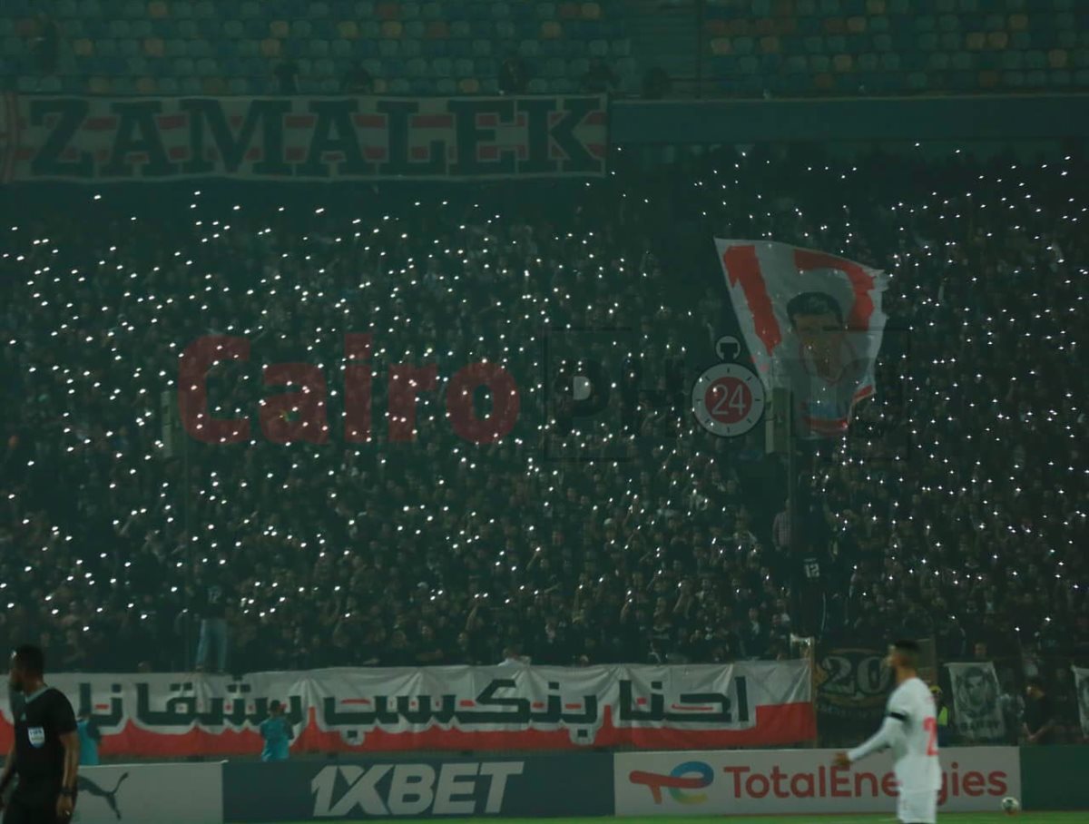 <strong>جماهير الزمالك تحيي ذكرى محمد صبري في الدقيقة 12 من مباراة زيسكو </strong>
