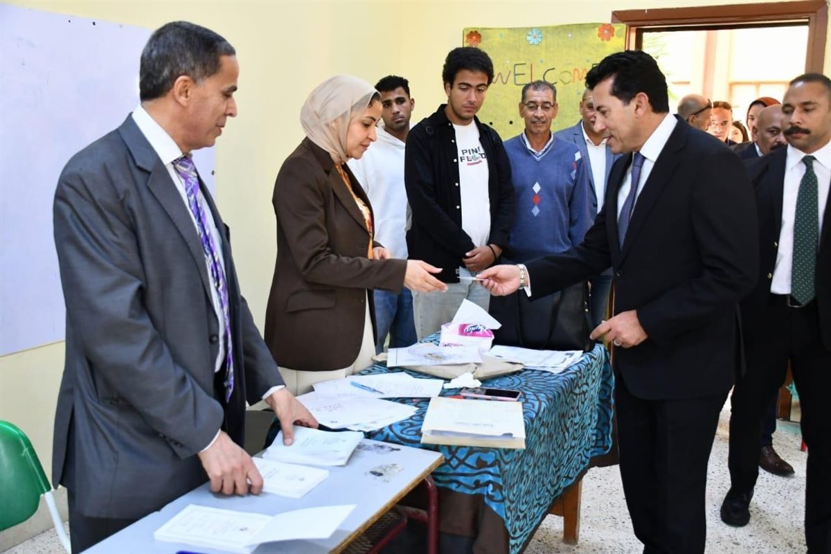 الدكتور أشرف صبحي