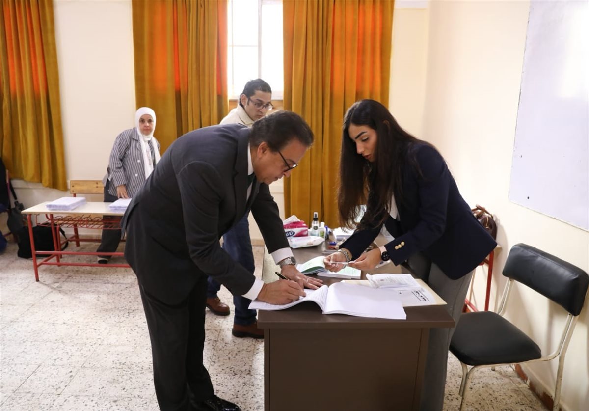  نائب رئيس مجلس الوزراء وزير الصحة يدلي بصوته في الانتخابات البرلمانية 2025 