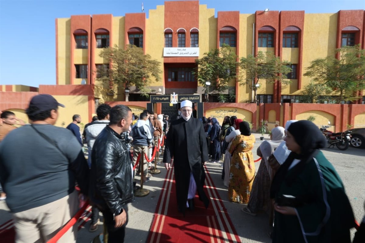 وكيل الأزهر يدلي بصوته في انتخابات مجلس النواب لعام 2025