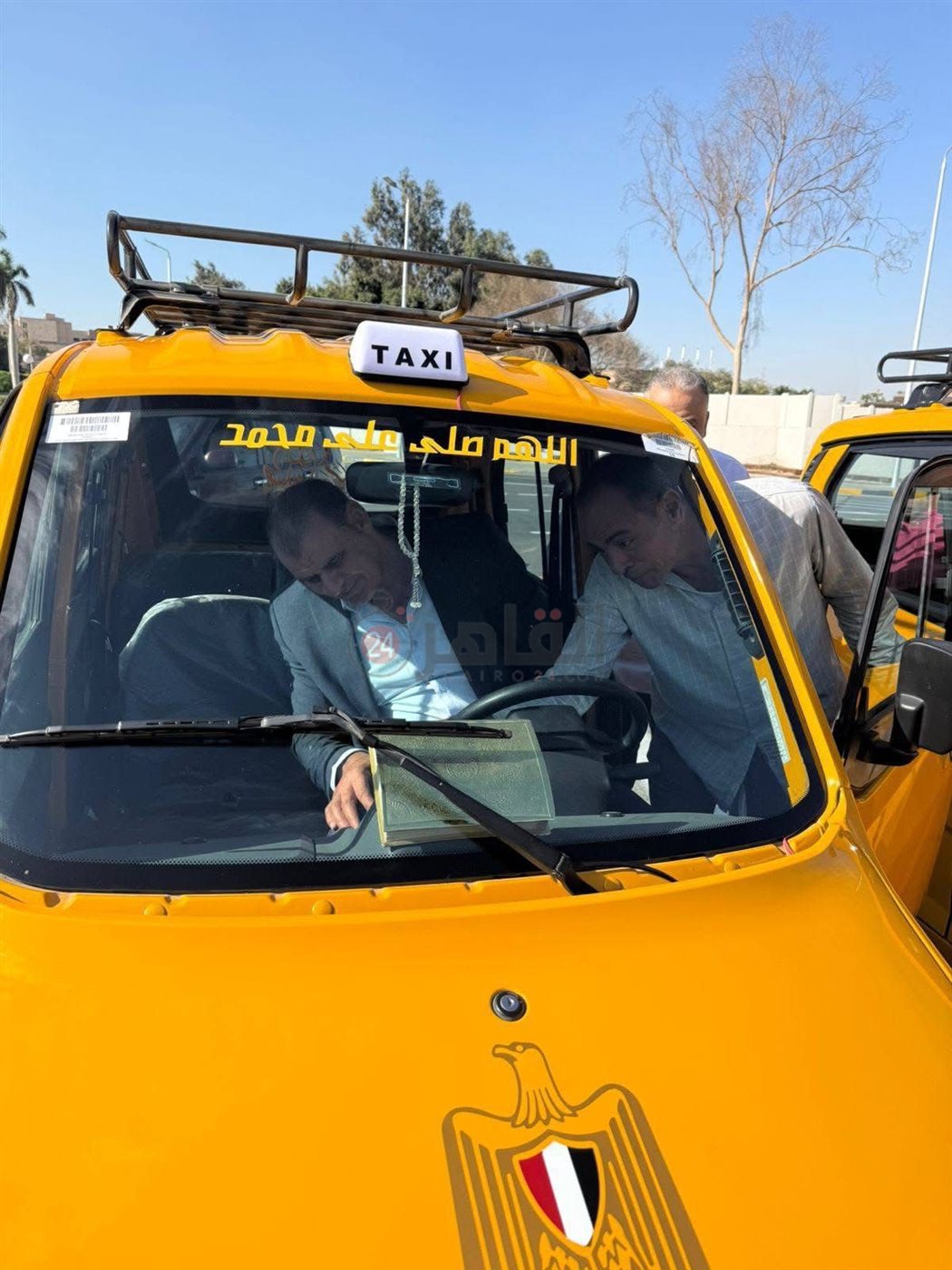 استبدال التكاتك بسيارات صديقة للبيئة7