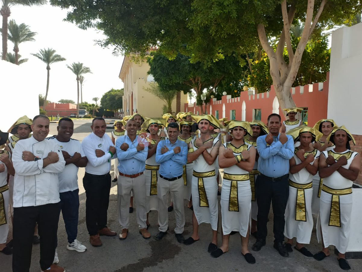 مسيرة فرعونية بفنادق الغردقة 