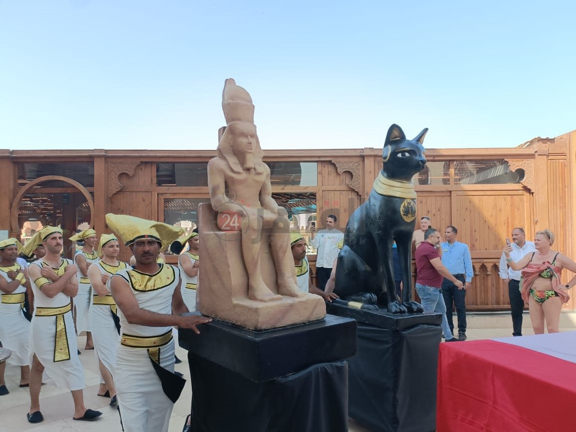 مسيرة فرعونية بفنادق الغردقة 