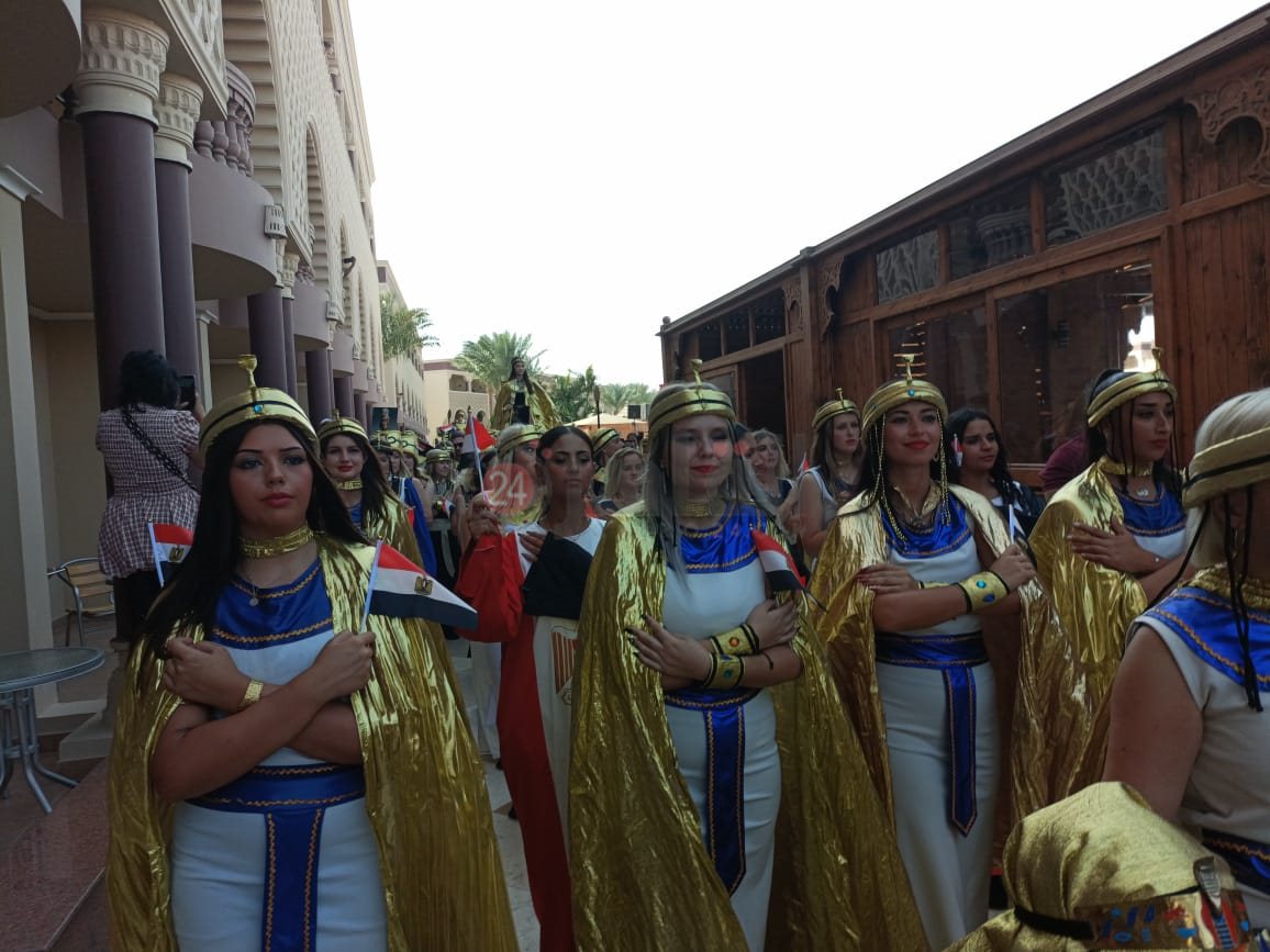 مسيرة فرعونية بفنادق الغردقة 