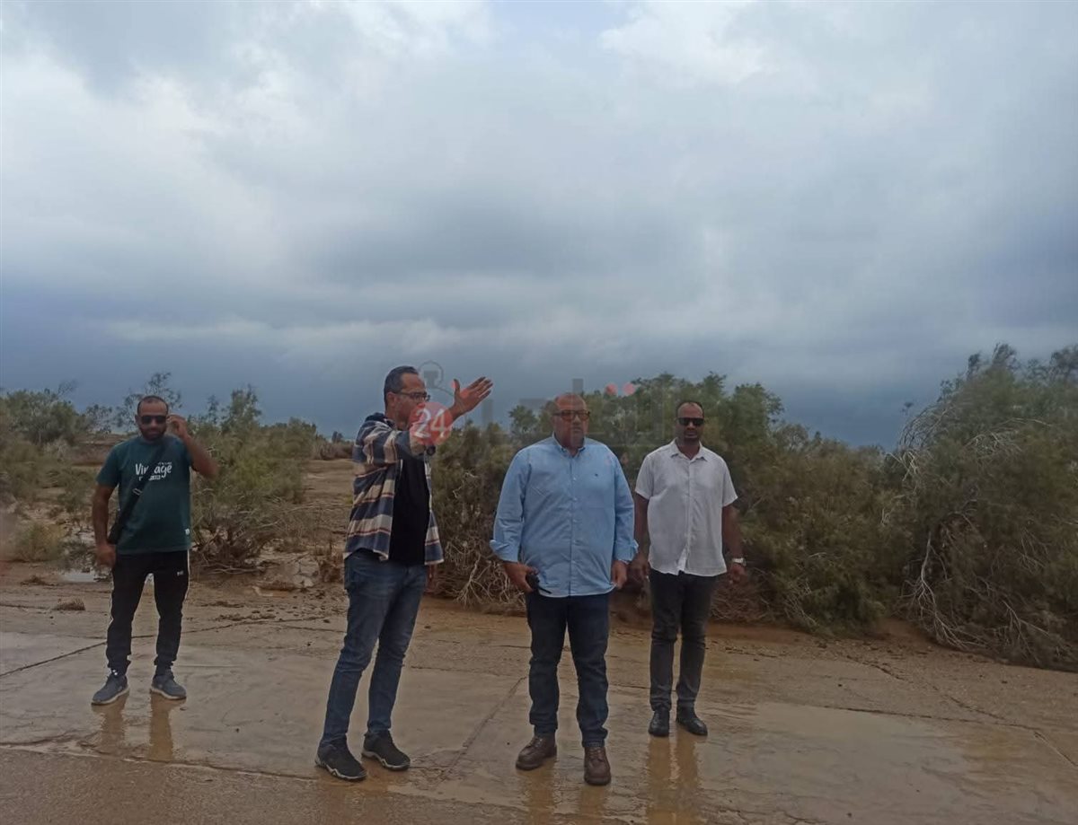 إزالة آثار السيول بمرسي علم 