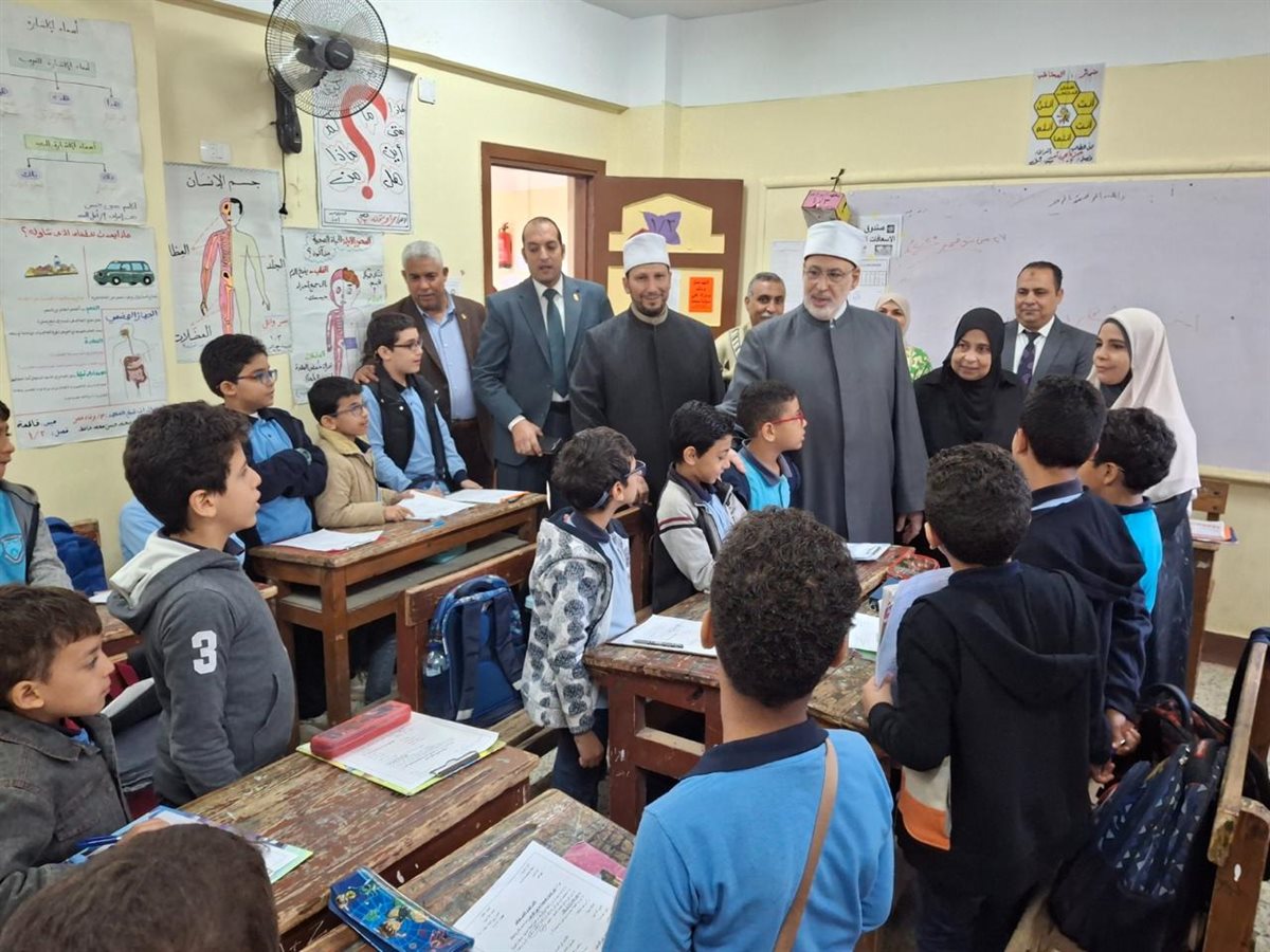 وكيل الأزهر يتابع سير العمل بمنطقة الإسكندرية الأزهرية ويؤكد: الأزهر  مستمر في تنفيذ خططه التطويرية بجميع قطاعاته