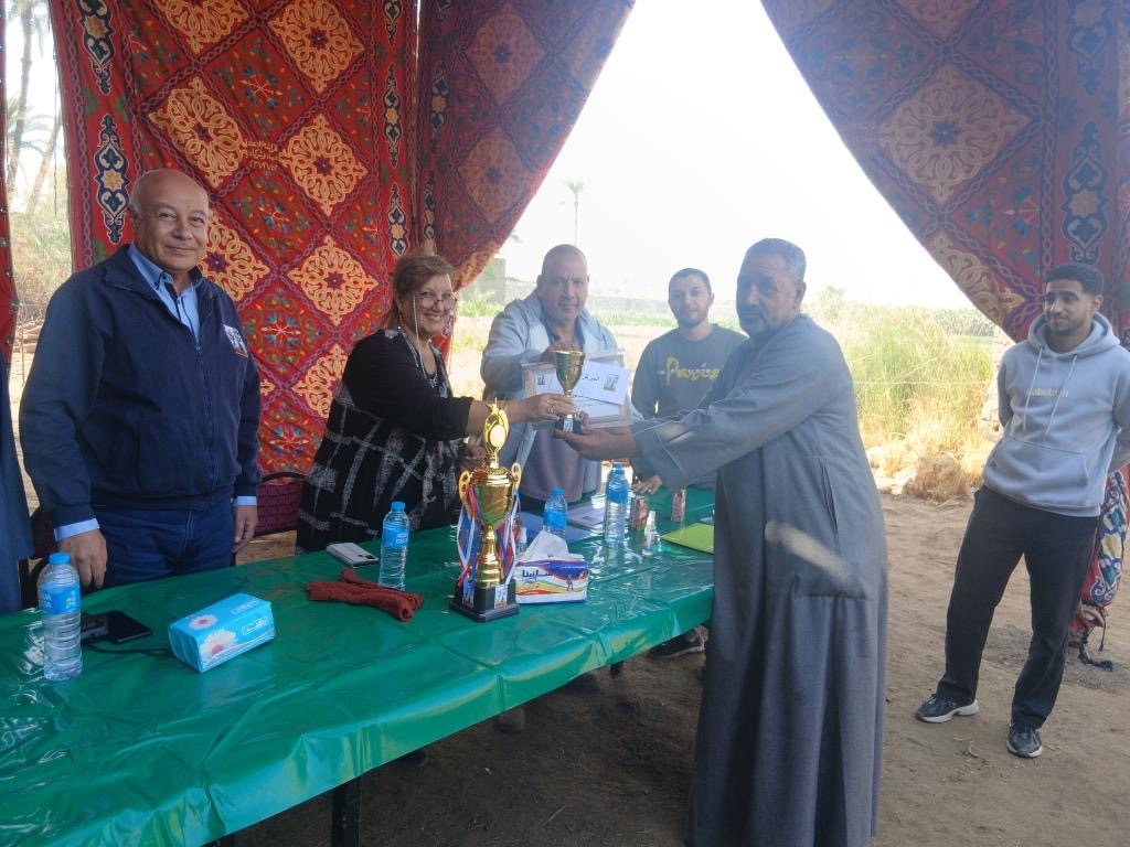 تكريم أفضل 10 خيول حنطور بالأقصر 