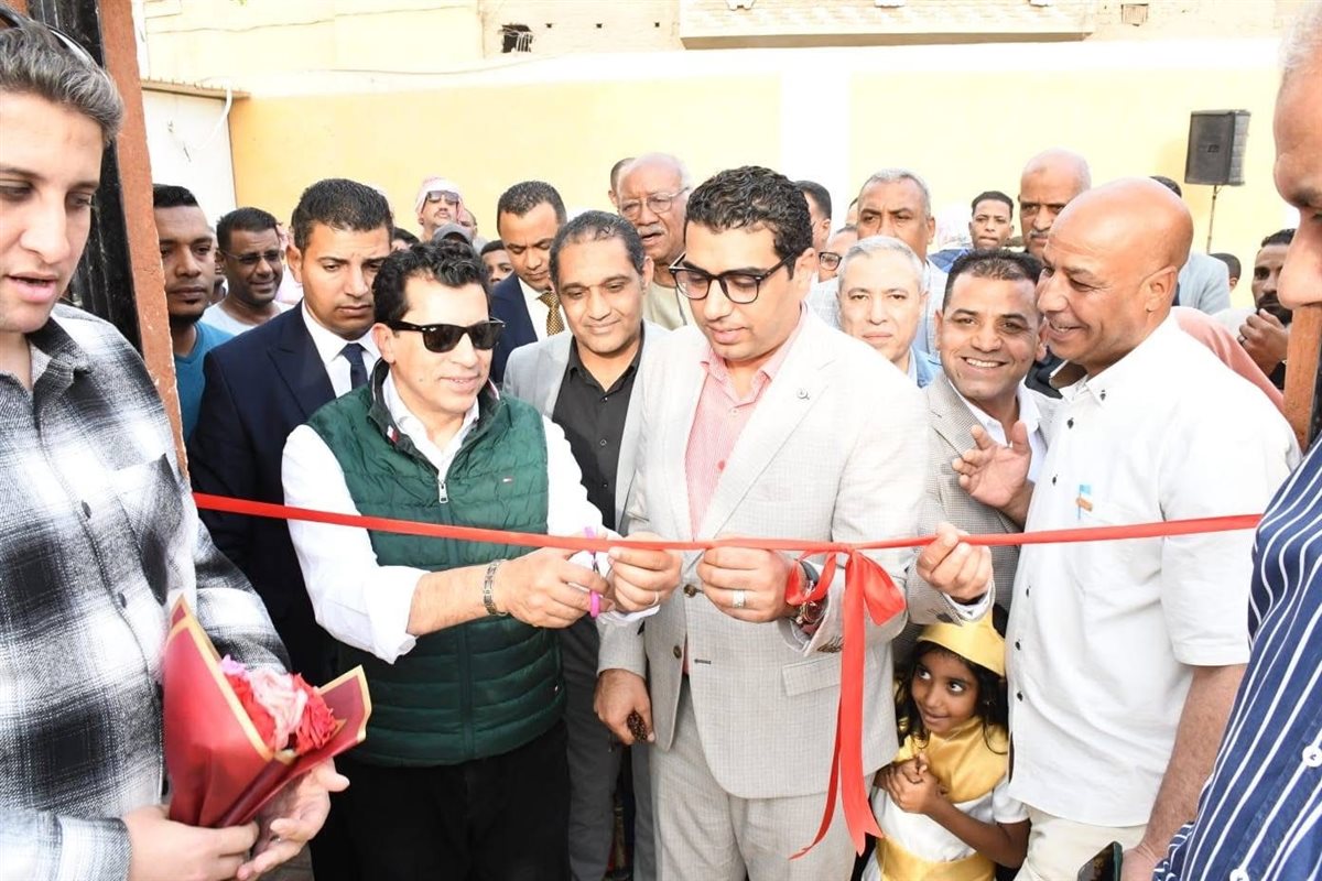 جولة وزير الشباب والرياضة&nbsp;